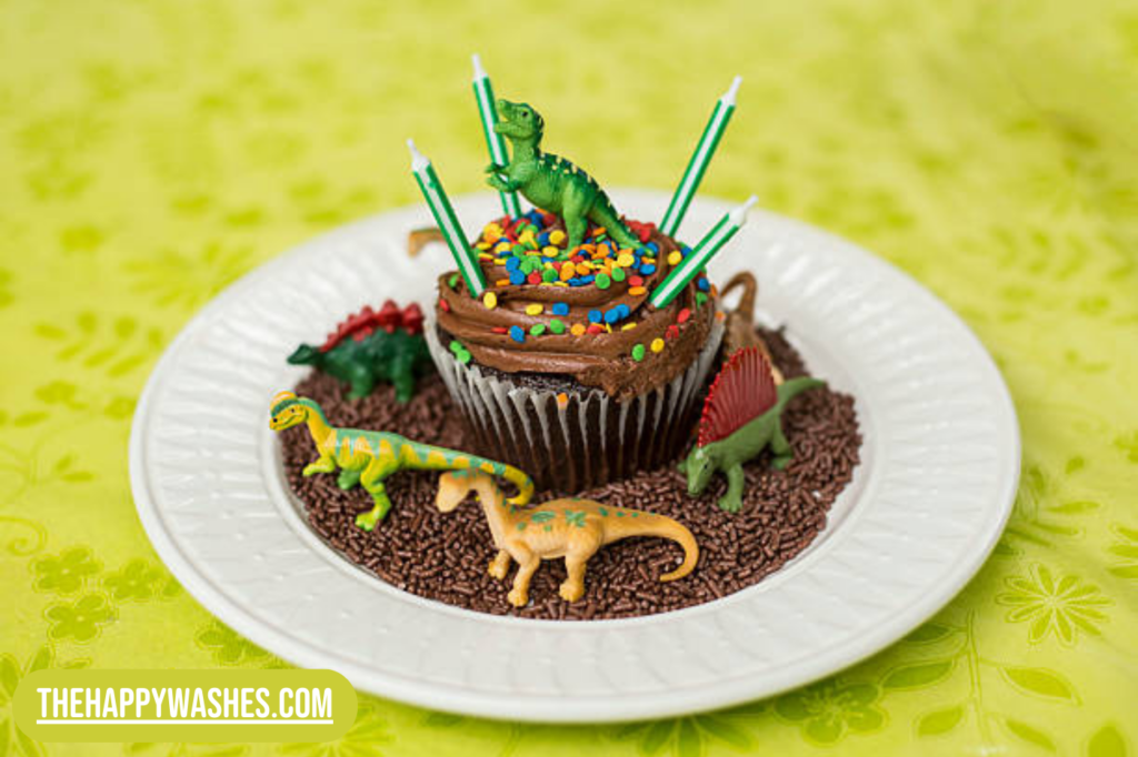  Dinosaur Cupcake Cake