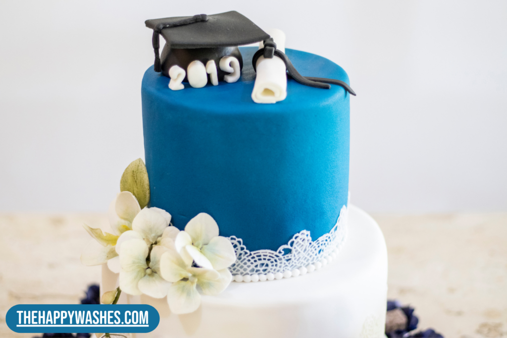 Trending Graduation Cake Designs